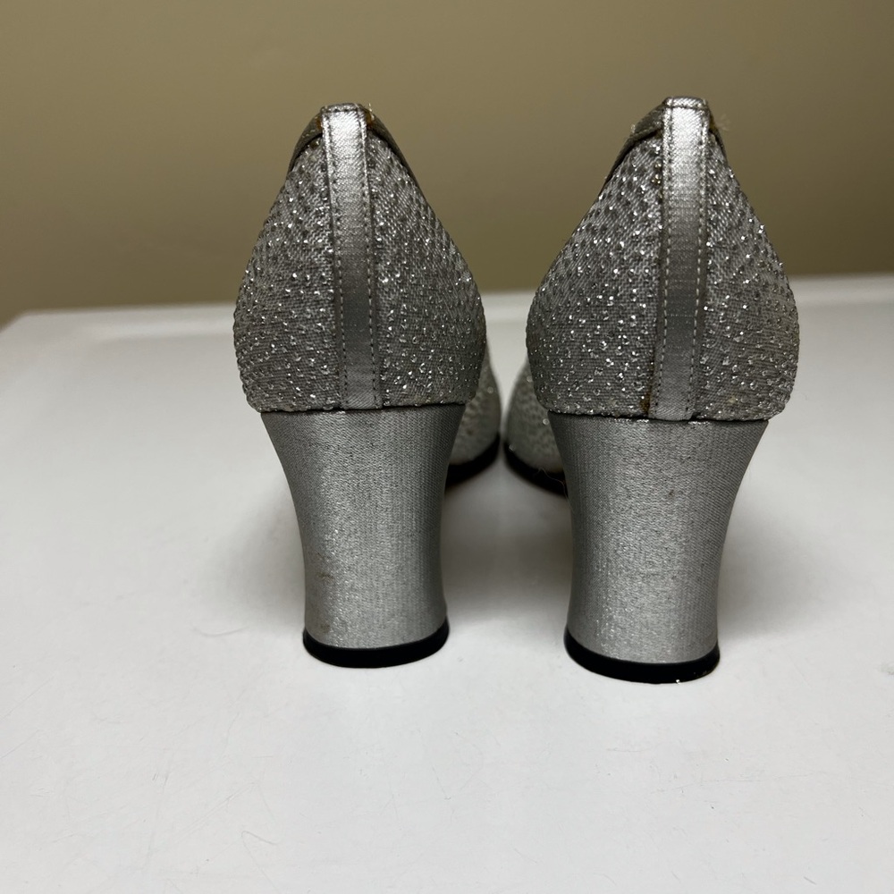 Women’s Apostrophe Silver Heels with Sparkling Embellishments Dress Shoes - Picture 4 of 11